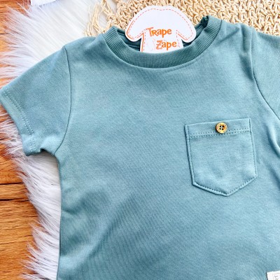  Conj. Camiseta com Bolsinho e Bermuda - Verde e Areia